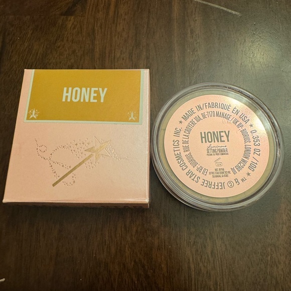 Jeffree Star Setting Powder- Honey - Picture 2 of 5